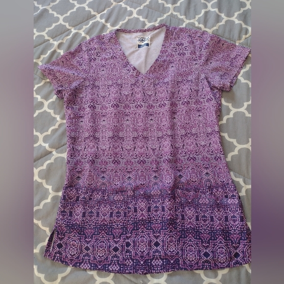 Strictly Scrub top XS - Picture 1 of 2